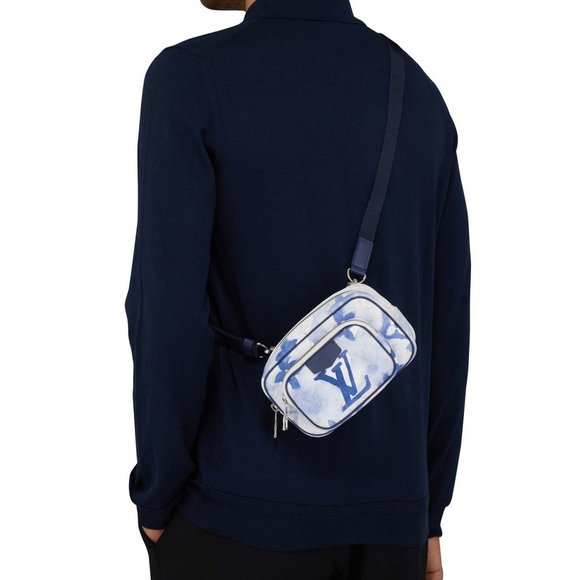 💙🤍 NEW FULL SET Louis Vuitton Outdoor Pouch UNISEX - Picture 2 of 14